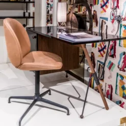 Biurko 62 Desk Gubi