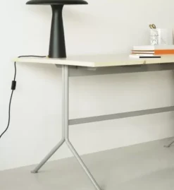 Biurko Kip Szara Podstawa Sosnowe Normann Copenhagen