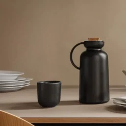 Dzbanek Próżniowy Silhouette Czarny Eva Solo