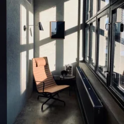 Fotel Aluminium Ea 124 Tkanina Track Nero - Podstawa Czarna Vitra