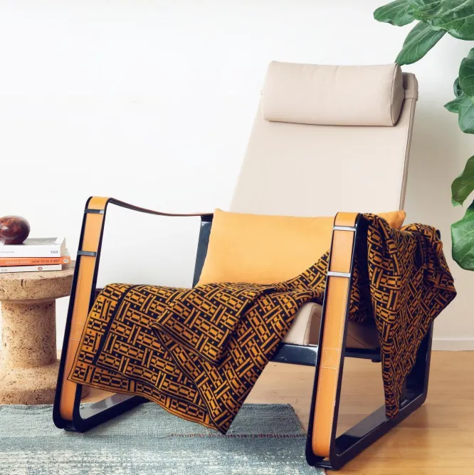 Fotel Cite Tkanina Szara - Niebieska Podstawa Vitra