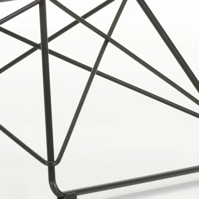 Fotel Eames Plastic Armchair Lar Szary - Czarna Podstawa Vitra