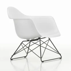 Fotel Eames Plastic Armchair Lar Biały - Czarna Podstawa Vitra