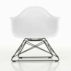 Fotel Eames Plastic Armchair Lar Biały - Czarna Podstawa Vitra