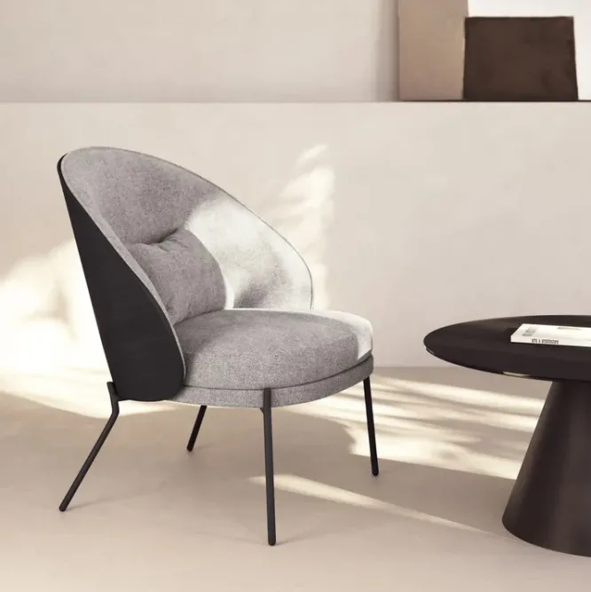 Fotel Eamy Jasnoszary Kave Home