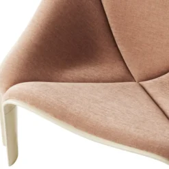 Fotel F300 Belsuede Special 132 Gubi