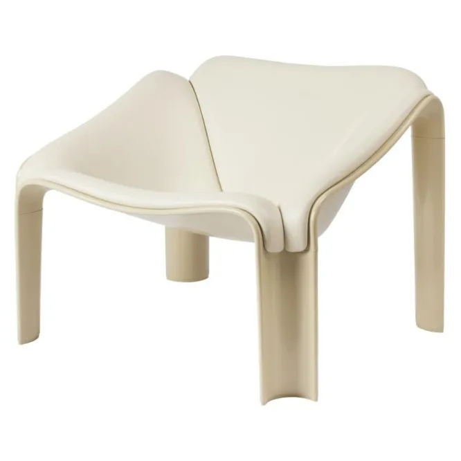 Fotel F300 Smooth Leather Cream Gubi