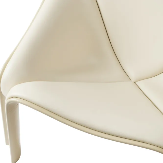 Fotel F300 Smooth Leather Cream Gubi