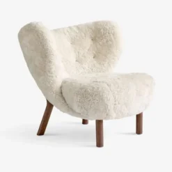 Fotel Little Petra Vb1 Walnut Sheepskin Moonlight Andtradition
