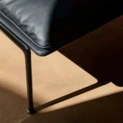 Fotel Muno Ln17 Wysoki Z Podłokietnikami Hallingdal 0126 Chromowane Nogi Andtrad