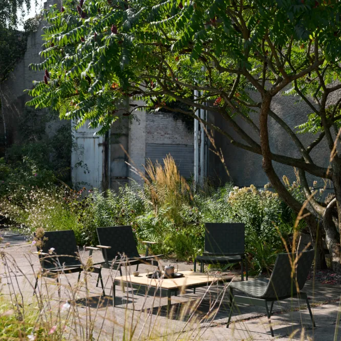 Fotel Ogrodowy Ville Av44 Brązowo-Zielony Andtradition