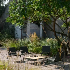 Fotel Ogrodowy Z Podłokietnikami Ville Av45 Brązowo-Zielony Andtradition