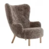 Fotel Petra Vb3 Oak Sheepskin Sahara Andtradition