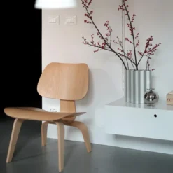Fotel Plywood Group Lcw Naturalny Jesion Vitra