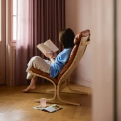 Fotel Siesta Classic High - Biała Skóra, Przydymiony Dąb Lk Hjelle