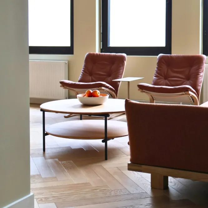Fotel Siesta Classic Low - Kremowa Skóra, Czarny Dąb Lk Hjelle