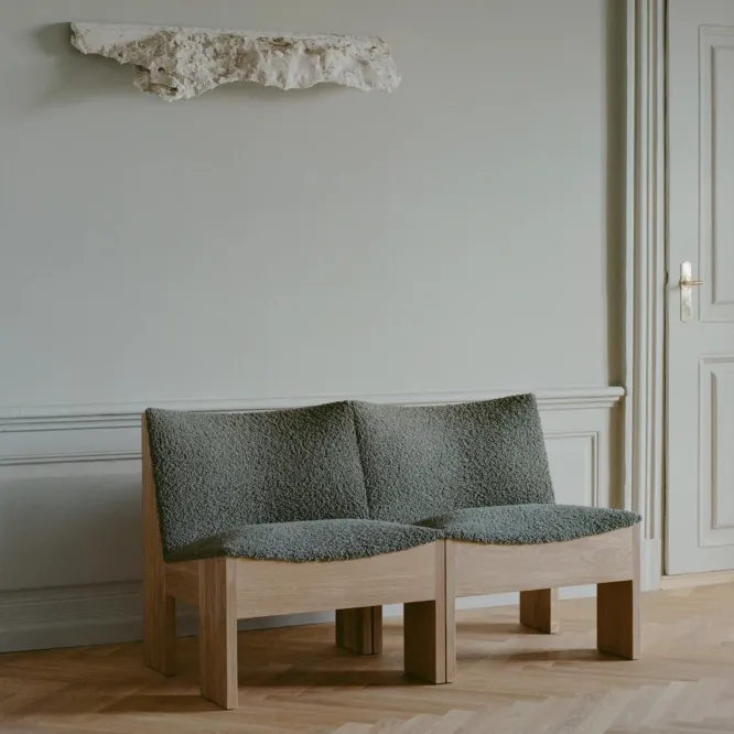 Fotel Tenon Beżowy Z Dębową Podstawą New Works