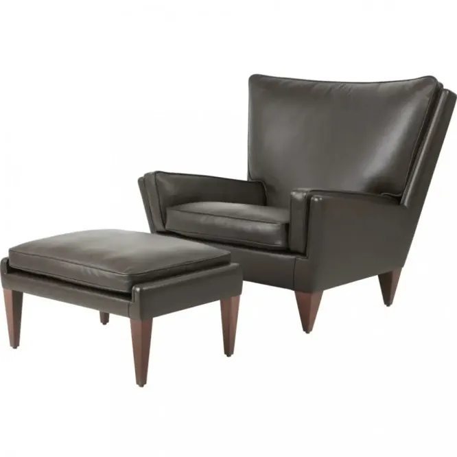 Fotel V11 Smooth Leather Coffee Gubi