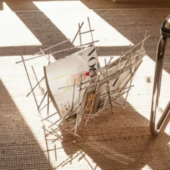Gazetnik Blow Up Alessi