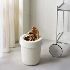 Kosz Biurowy Hide Kremowy Normann Copenhagen