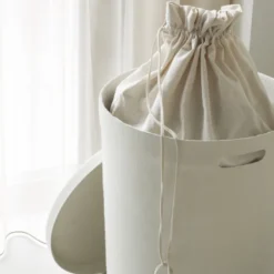Kosz Na Pranie Hide Kremowy Normann Copenhagen