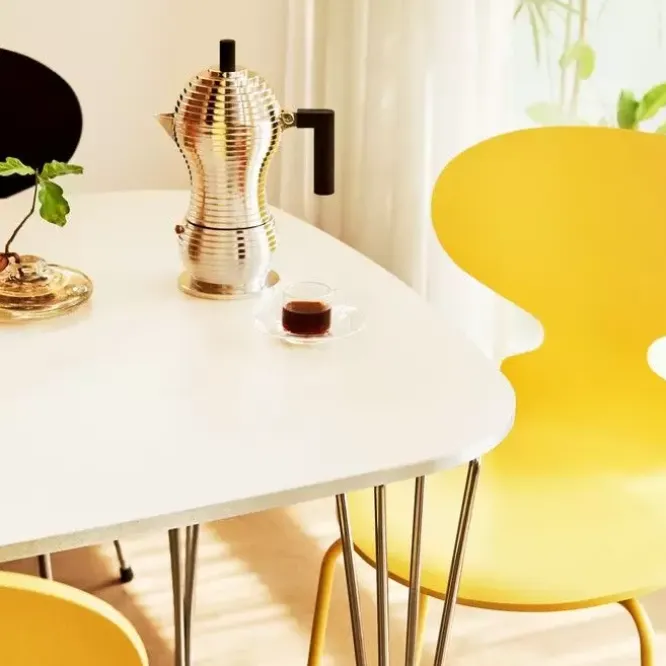 Krzesło Ant 3100 Lakier Żółte Fritz Hansen