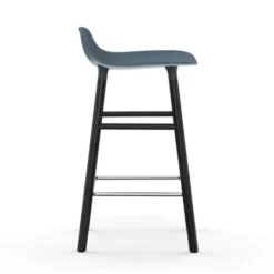Krzesło Barowe Form Czarna Podstawa Niebieskie Normann Copenhagen