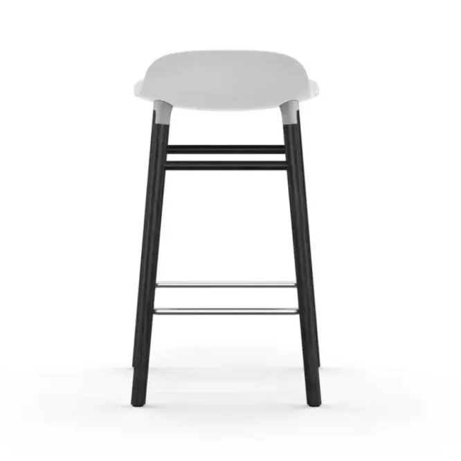 Krzesło Barowe Form Czarna Podstawa Białe Normann Copenhagen