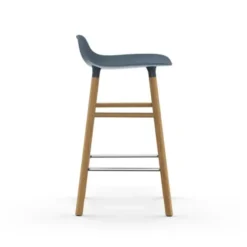 Krzesło Barowe Form Dębowa Podstawa Niebieskie Normann Copenhagen