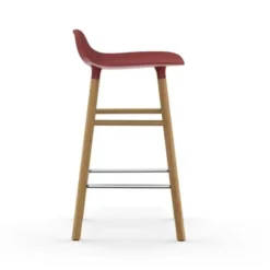 Krzesło Barowe Form Dębowa Podstawa Czerwone Normann Copenhagen