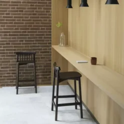 Krzesło Barowe Pind 65 Cm Brązowe Normann Copenhagen