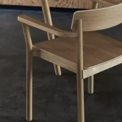 Krzesło Betty Tk10 Oak Andtradition