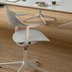 Krzesło Biurowe Mynt Plastic - Jasnoszare Vitra