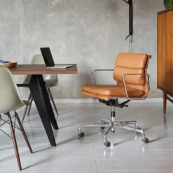 Krzesło Biurowe Soft Pad Ea 217 Tkanina Track Blue - Podstawa Czarna Vitra
