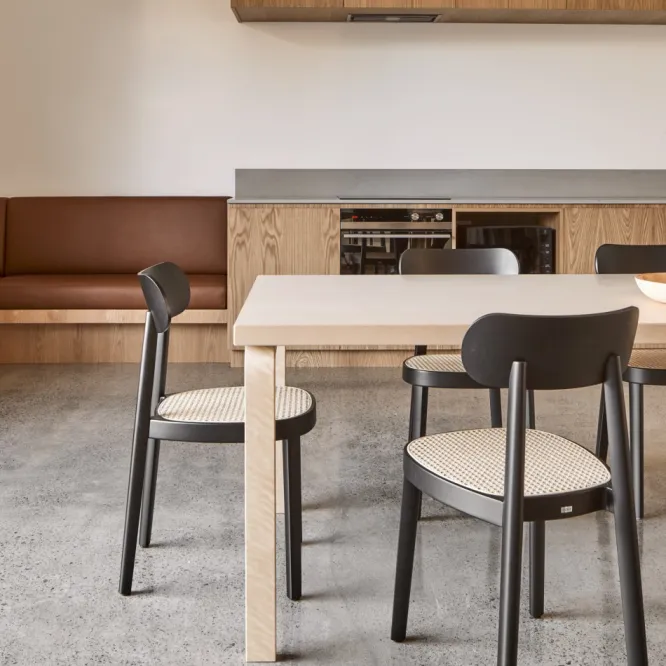 Krzesło 118 Czarne Wyplatane Thonet