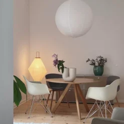 Krzesło Eames Plastic Chairs Re Dar Czerwone - Chromowana Podstawa Vitra