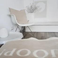 Krzesło Eames Plastic Chairs Re Dar Żółte - Chromowana Podstawa Vitra