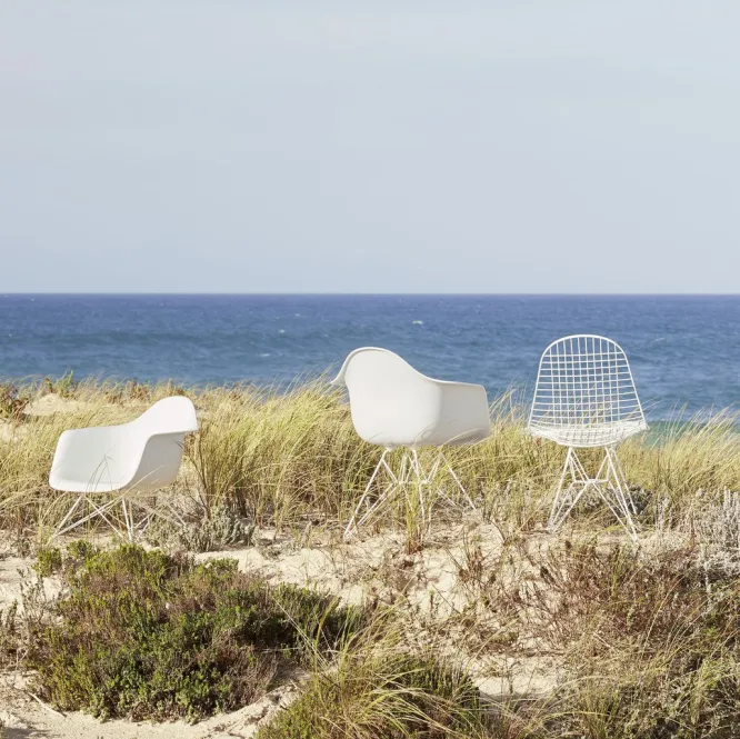 Krzesło Eames Plastic Chairs Re Dar Ciemnoszare - Chromowana Podstawa Vitra