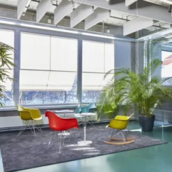 Krzesło Eames Plastic Chairs Re Dar Ciemnoszare - Chromowana Podstawa Vitra