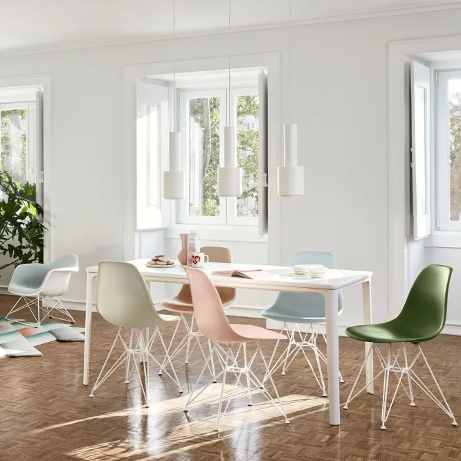 Krzesło Eames Plastic Side Chair Re Dsl Czerwone Vitra