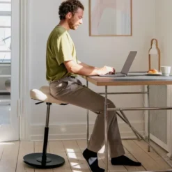 Krzesło Ergonomiczne Move Beżowe, Czarne Drewno Varier