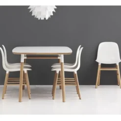 Krzesło Form Dębowa Podstawa Białe Normann Copenhagen