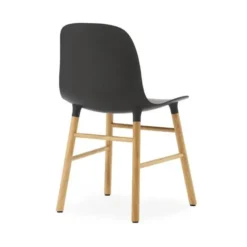 Krzesło Form Dębowa Podstawa Czarne Normann Copenhagen