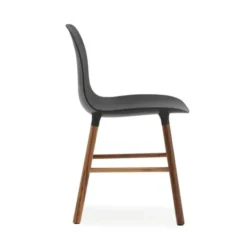 Krzesło Form Orzech Czarne Normann Copenhagen