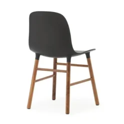 Krzesło Form Orzech Czarne Normann Copenhagen