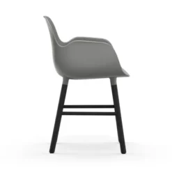 Krzesło Form Z Podłokietnikami Czarna Podstawa Szare Normann Copenhagen