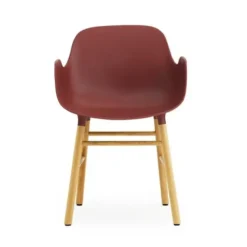 Krzesło Form Z Podłokietnikami Dębowa Podstawa Czerwone Normann Copenhagen