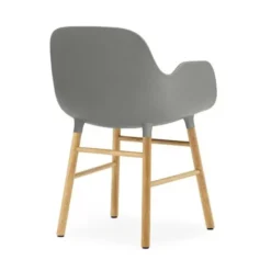 Krzesło Form Z Podłokietnikami Dębowa Podstawa Szare Normann Copenhagen
