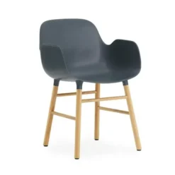 Krzesło Form Z Podłokietnikami Dębowa Podstawa Niebieskie Normann Copenhagen