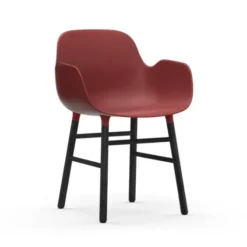 Krzesło Form Z Podłokietnikami Czarna Podstawa Czerwone Normann Copenhagen